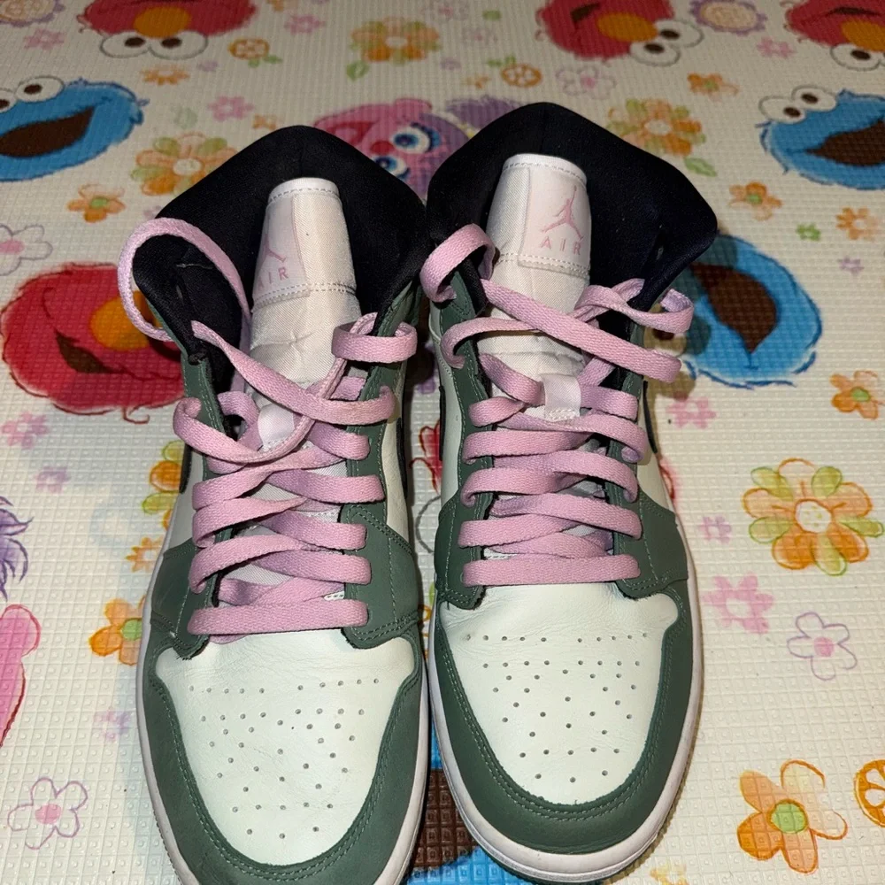 Air Jordan 1 Mid SE Dutch green - Picture 3 of 5